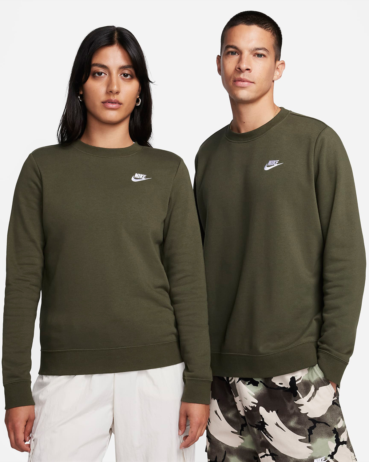 Nike-Club-Fleece-Sweatshirt-Cargo-Khaki