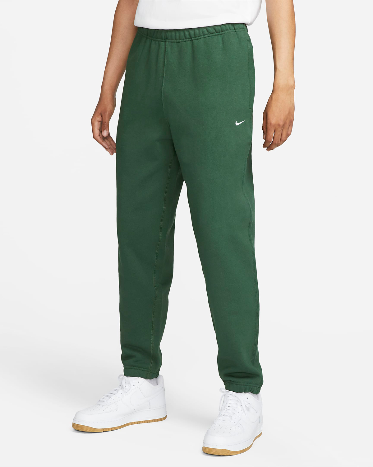 Nike-Solo-Swoosh-Fleece-Pants-Fir-Green