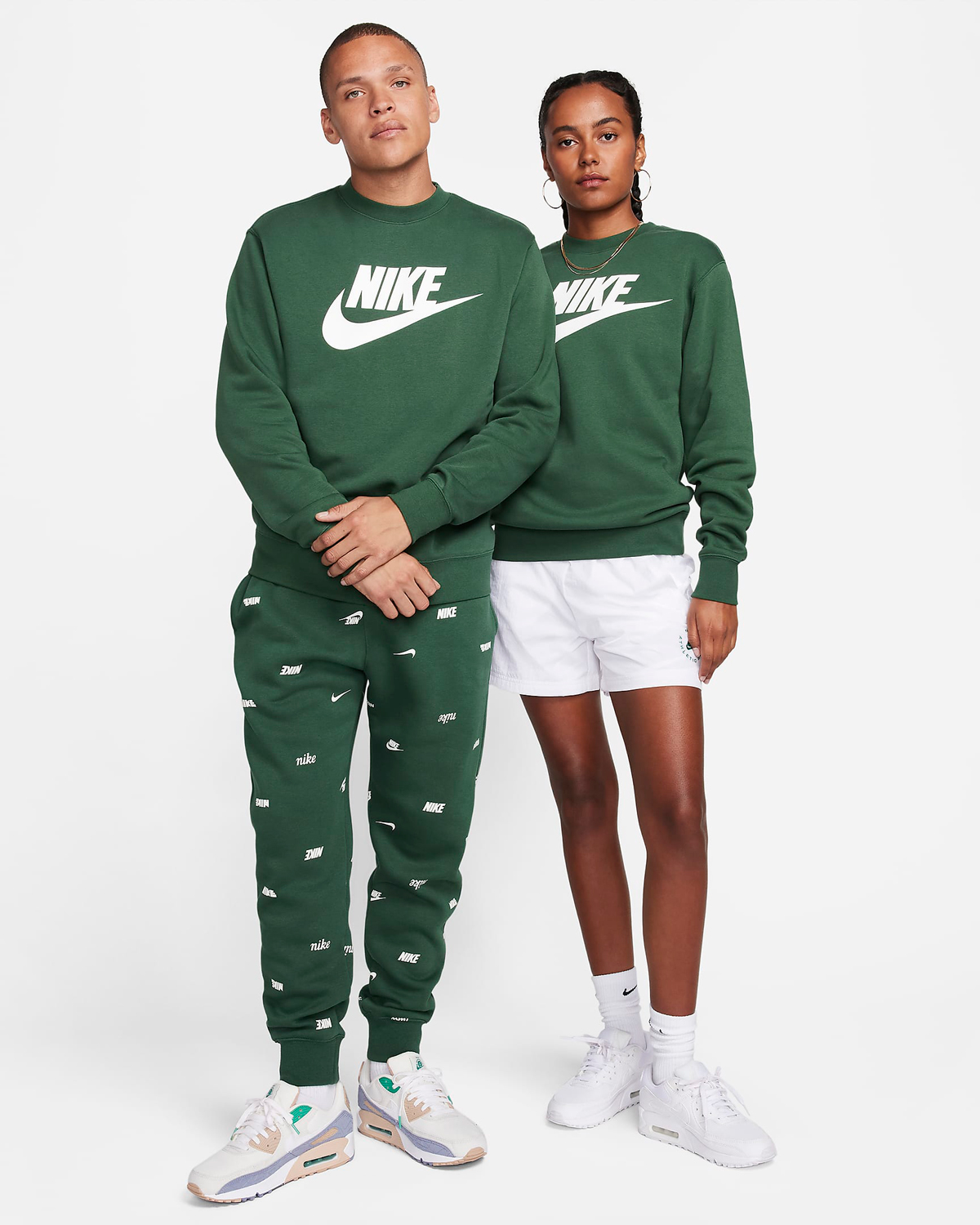 Nike-Sportswear-Club-Fleece-Graphic-Crew-Sweatshirt-Fir-Green-Outfit