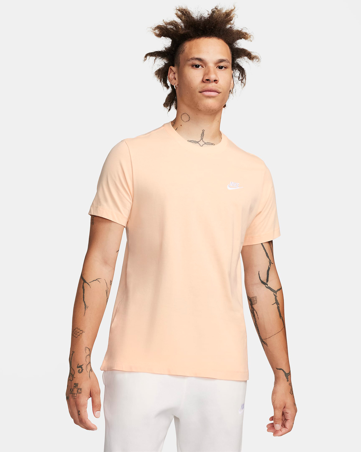 Nike-Sportswear-Club-T-Shirt-Ice-Peach