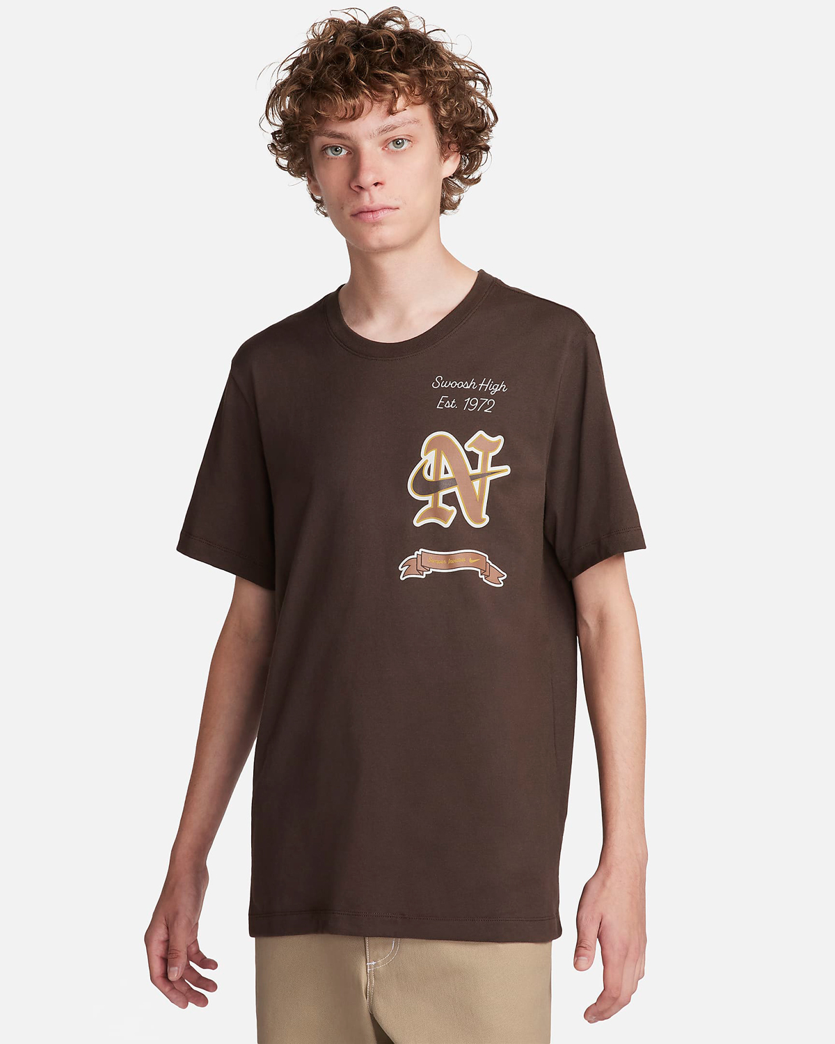 Nike-Sportswear-T-Shirt-Baroque-Brown-Archaeo-Brown-1