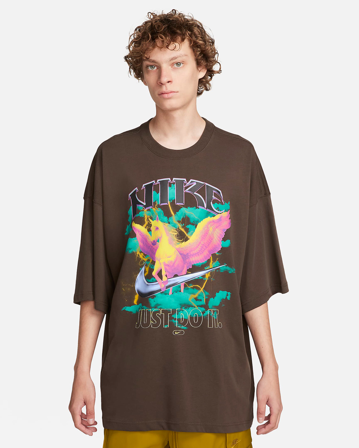 Nike-Sportswear-T-Shirt-Baroque-Brown