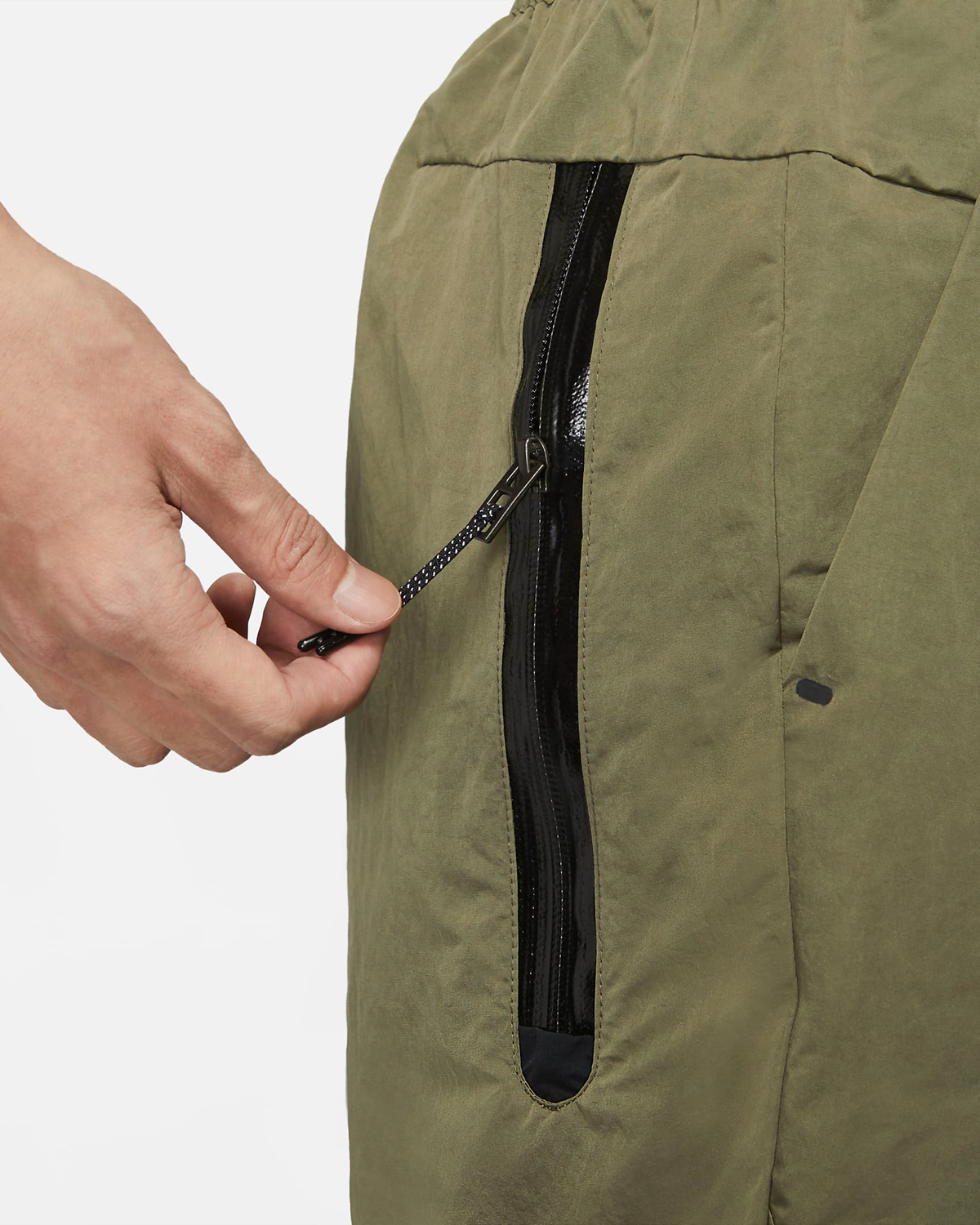 Nike Sportswear Tech Essentials Commuter Pants Medium Olive 3