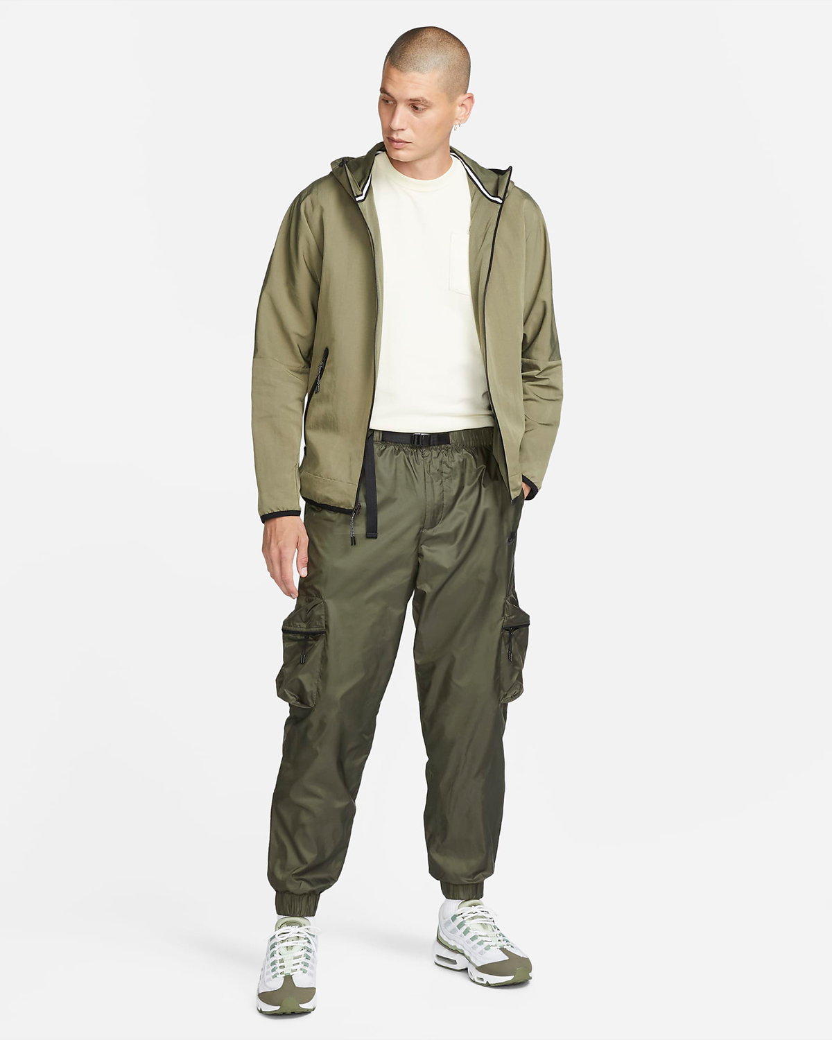 Nike-Tech-Lined-Woven-Pants-Cargo-Khaki-Outfit