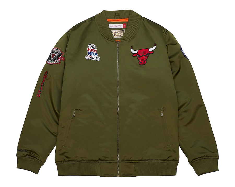 Chicago-Bulls-Olive-Satin-Jacket-Mitchell-and-Ness-1