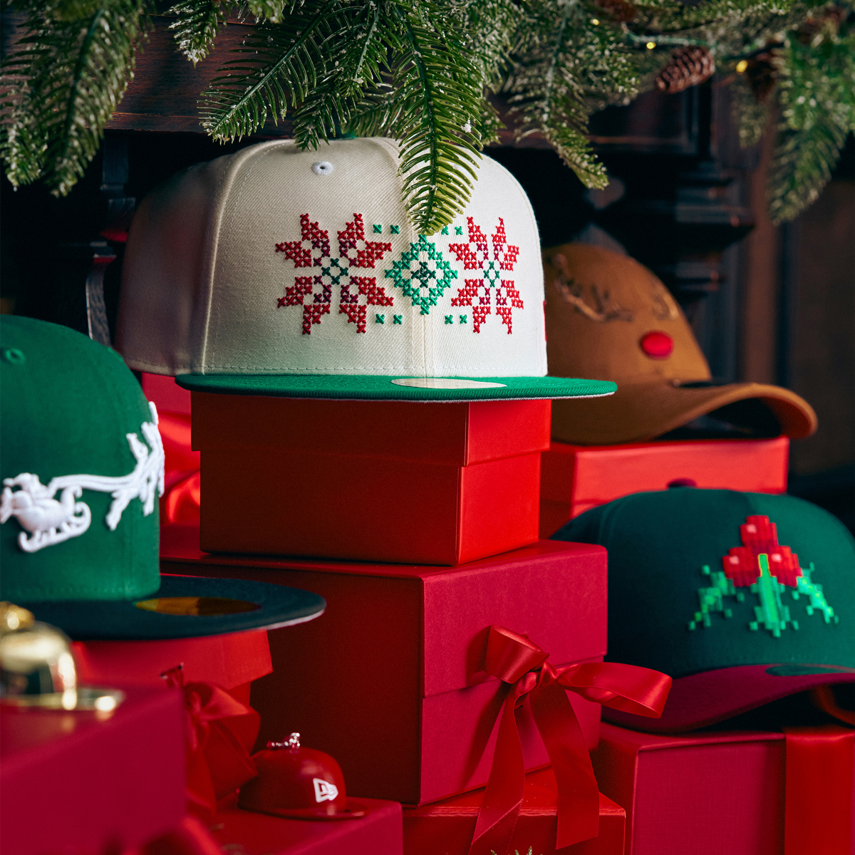 New-Era-Holiday-Drops-2023-Christmas-Hats-1