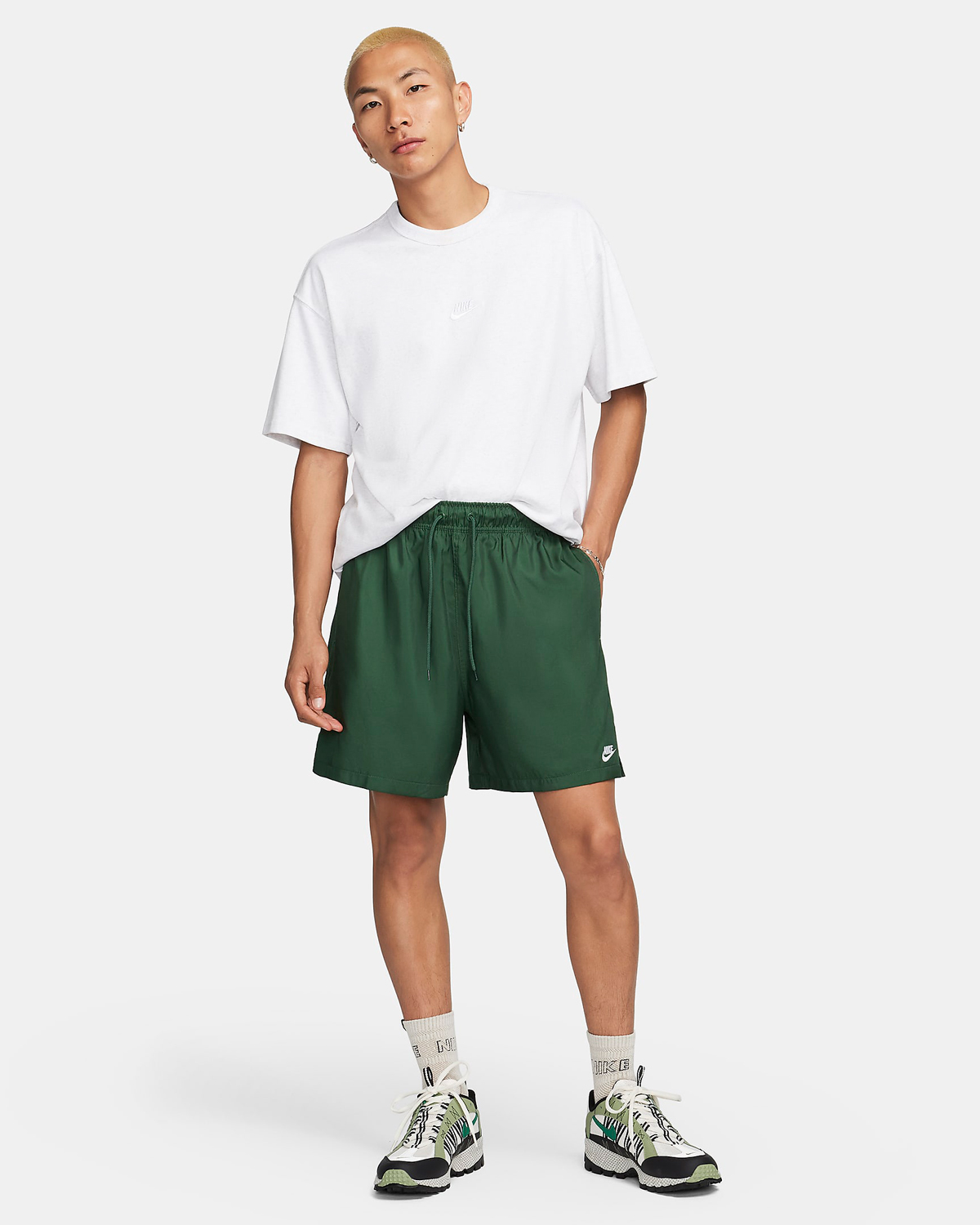 Nike-Club-Woven-Flow-Shorts-Fir-Green
