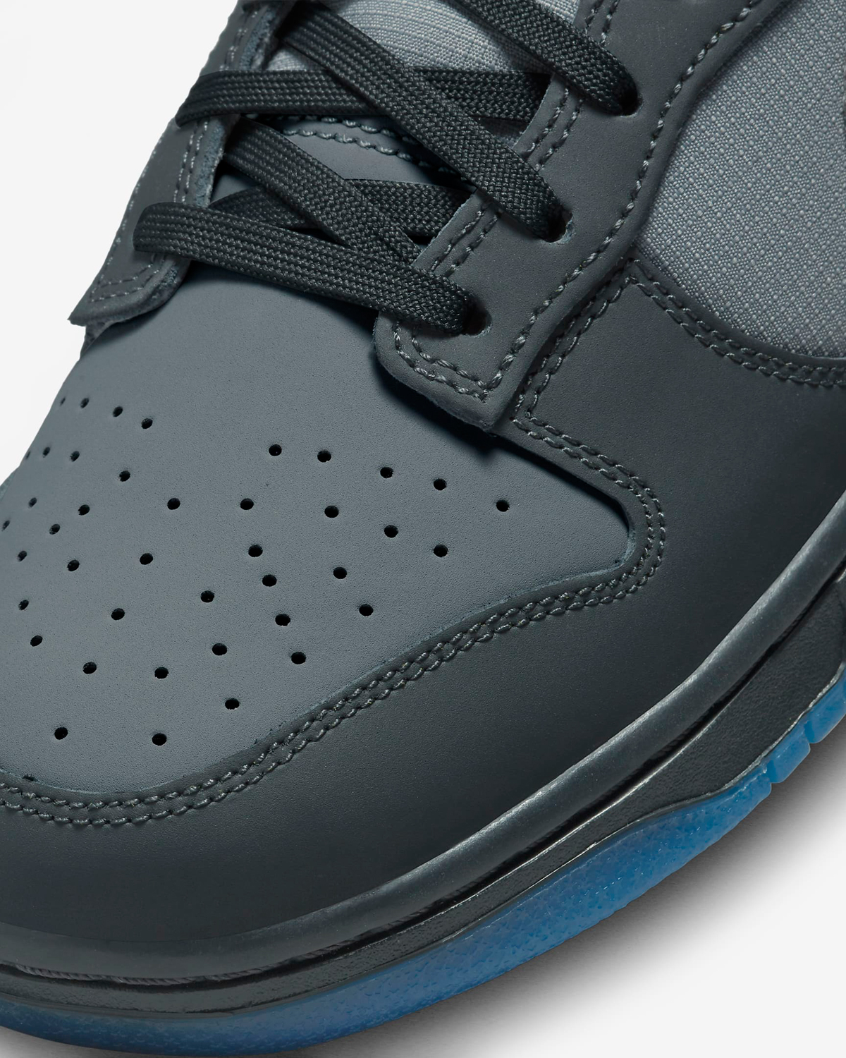 Nike-Dunk-Low-Anthracite-Release-Date-7
