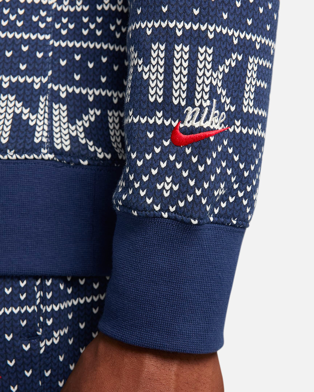 Nike-Sportswear-Club-Fleece-Holiday-2023-Sweatshirt-Midnight-Navy-3