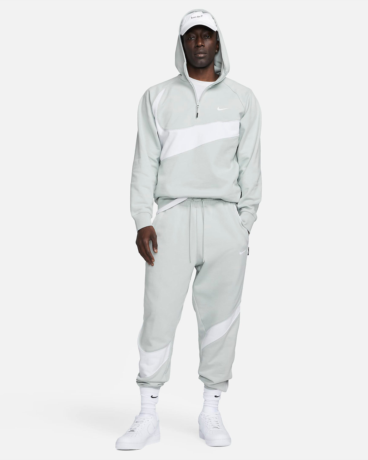 Nike-Sportswear-Swoosh-Zip-Hoodie-Light-Silver-Sneaker-Outfit