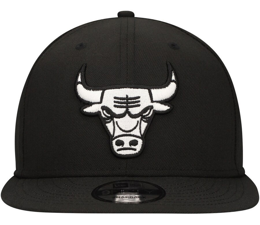 Chicago-Bulls-New-Era-Black-White-Snapback-Hat-3