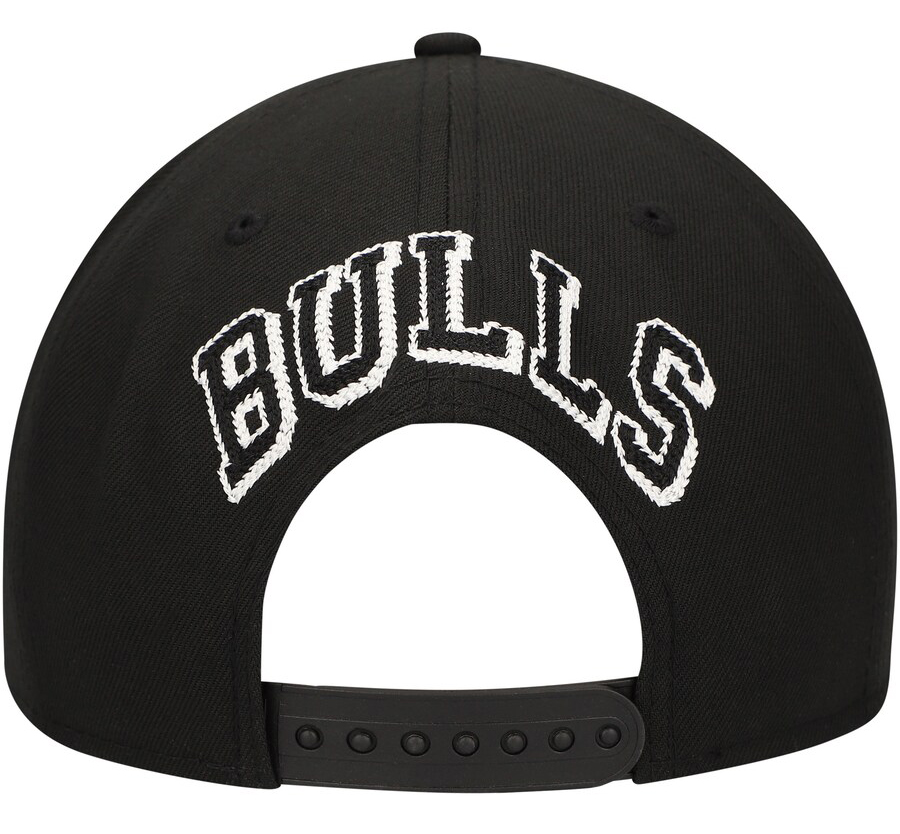 Chicago-Bulls-New-Era-Black-White-Snapback-Hat-4