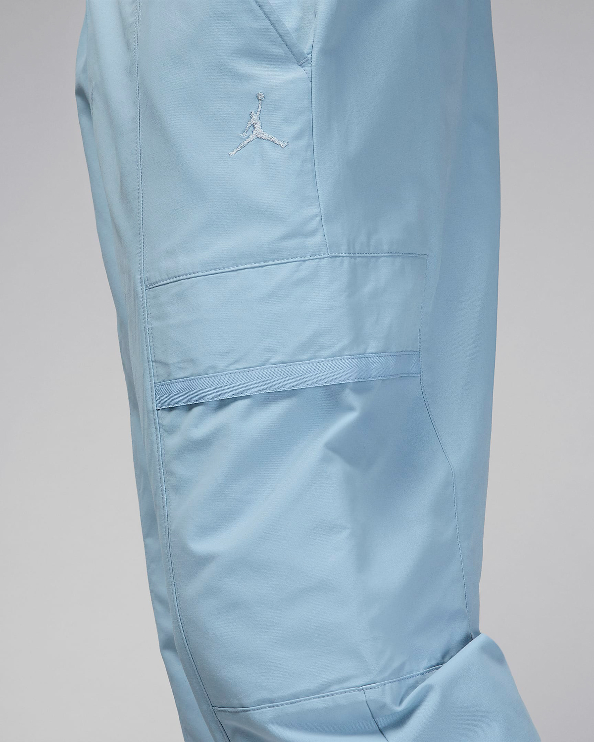 Jordan-Essentials-Woven-Pants-Blue-Grey-3