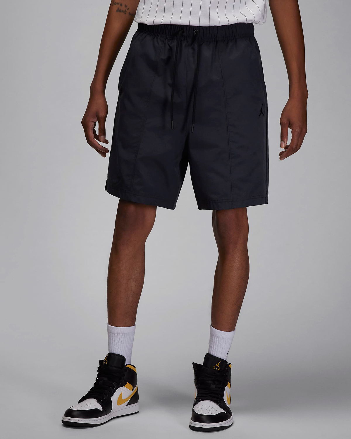 Jordan-Essentials-Woven-Shorts-Black-1