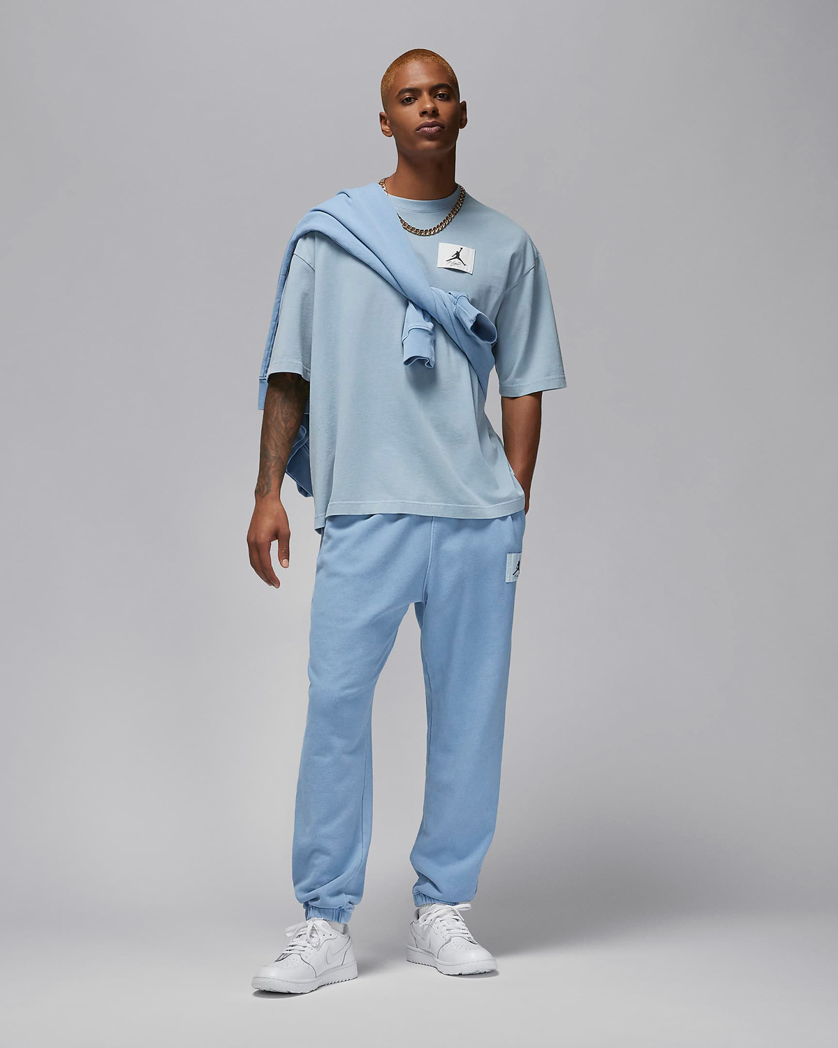 Jordan-Flight-Essentials-Oversized-T-Shirt-Blue-Grey-Sneaker-Outfit
