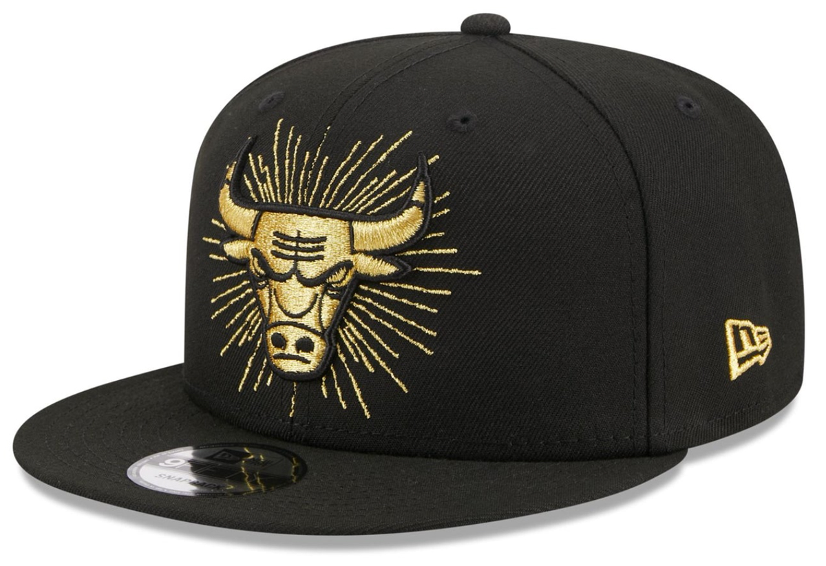 New-Era-Bulls-Black-Gold-Holiday-Snapback-Hat-1