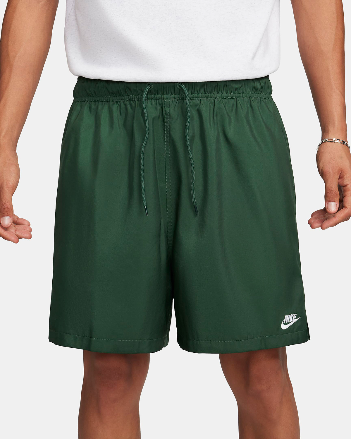 Nike Club Woven Flow Shorts Fir Green 2