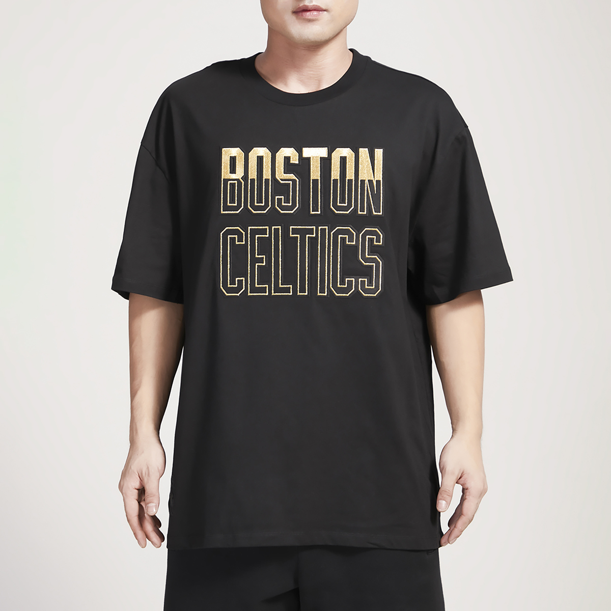 Pro-Standard-Black-Gold-Boston-Celtics-T-Shirt-1