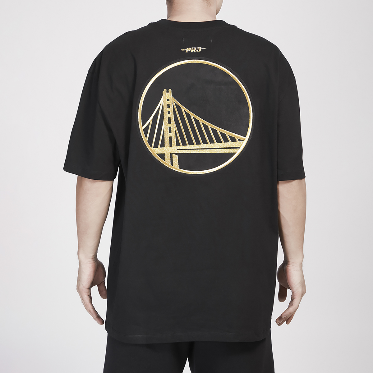 Pro-Standard-Black-Gold-Golden-State-Warriors-T-Shirt-2