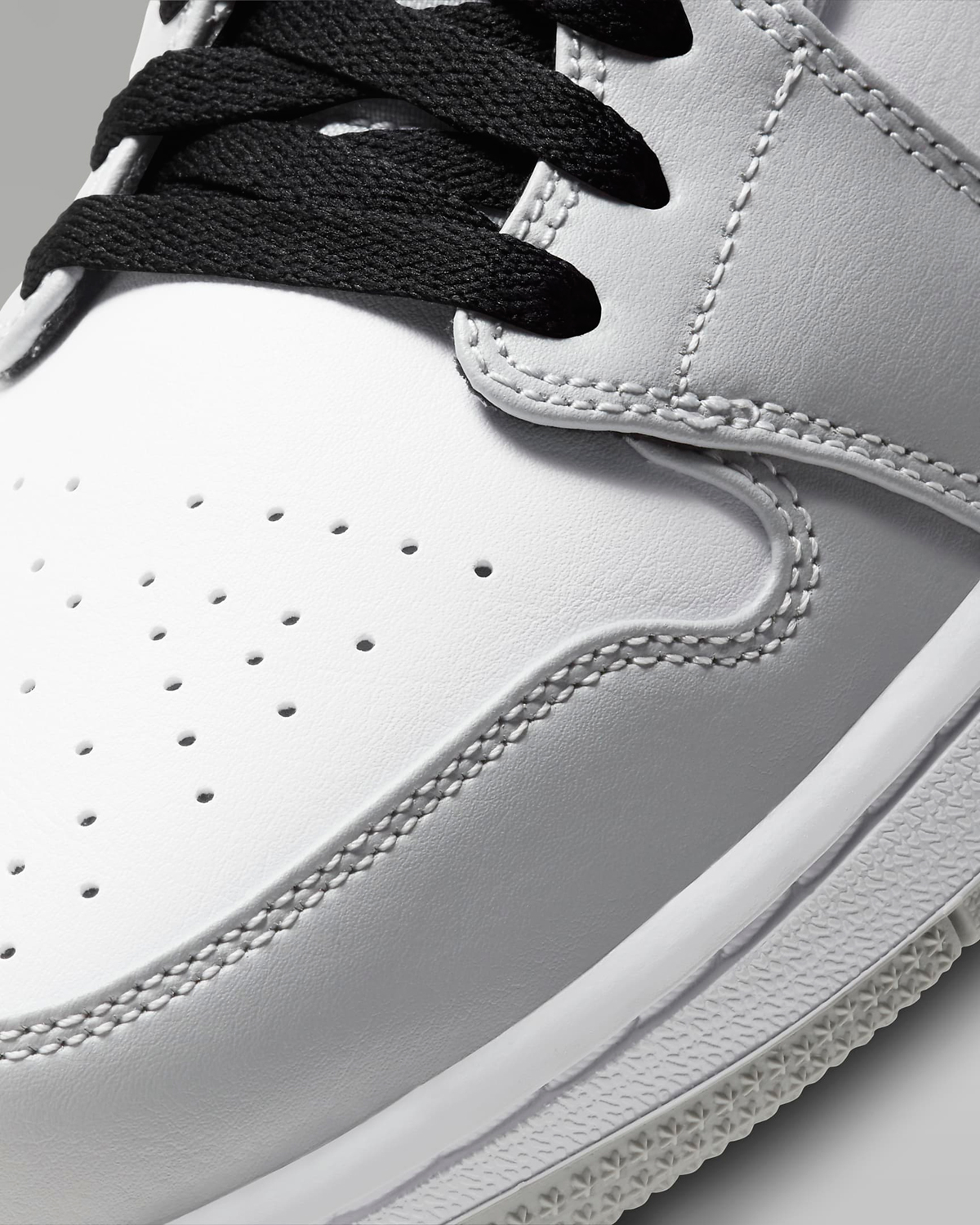 Air-Jordan-1-Mid-Light-Smoke-Grey-White-Black-Release-Date-7