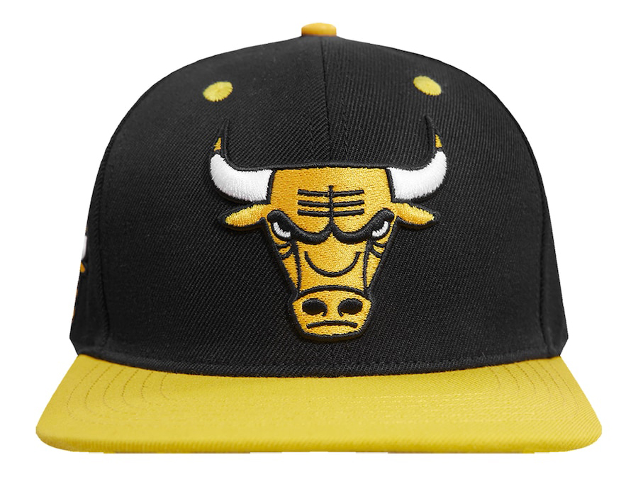 Chicago-Bulls-Pro-Standard-Black-Yellow-Sneaker-Hook-Hat-2