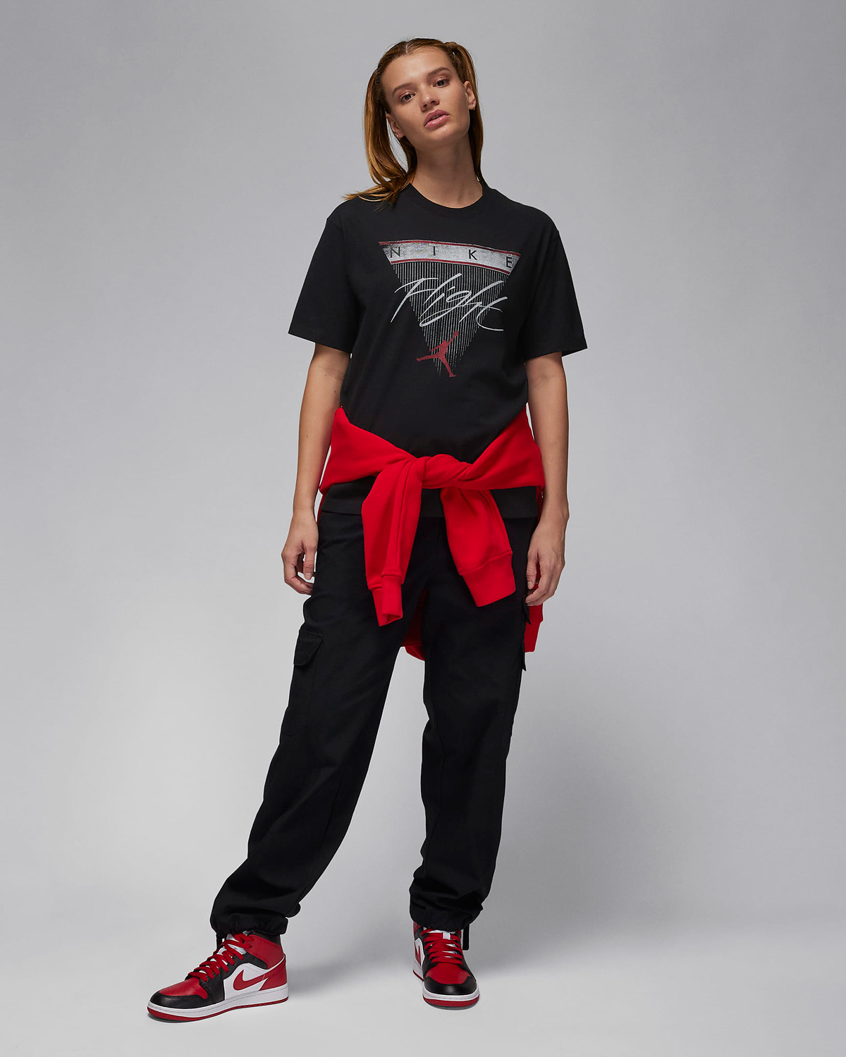 Jordan-Flight-Heritage-Womens-Graphic-T-Shirt-Black-White-Red
