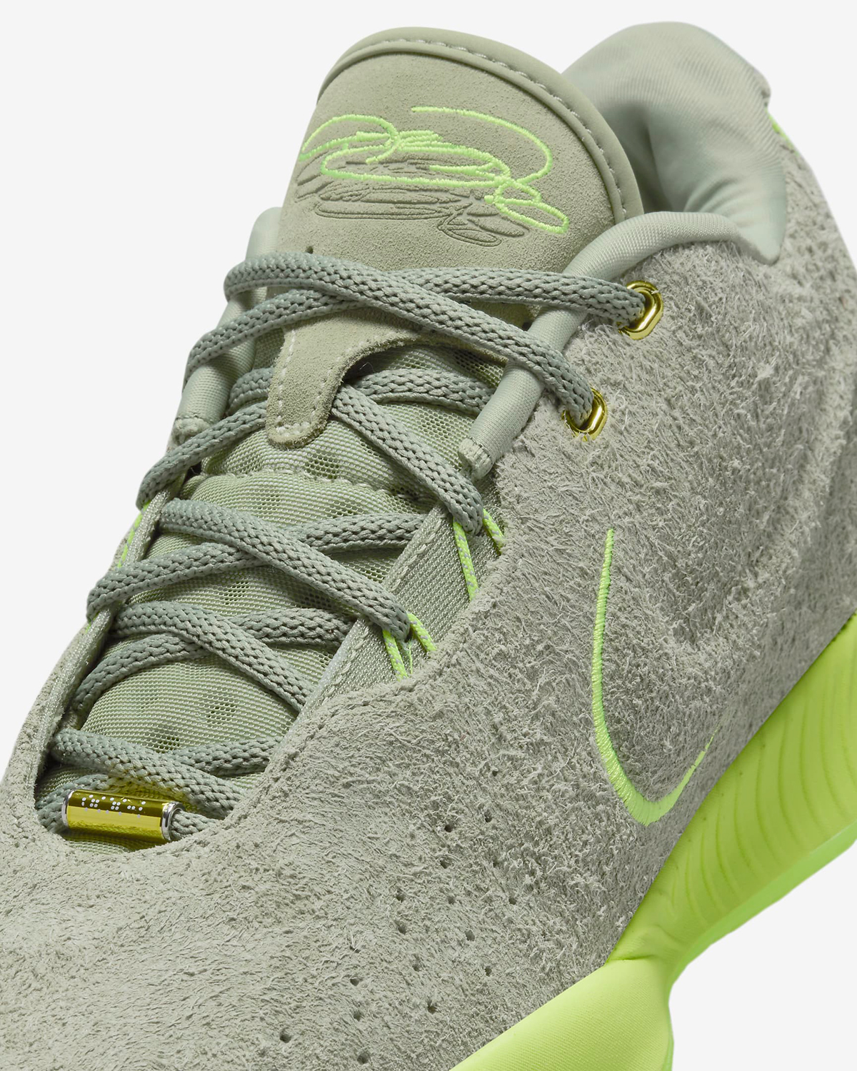 Nike-LeBron-21-Algae-7