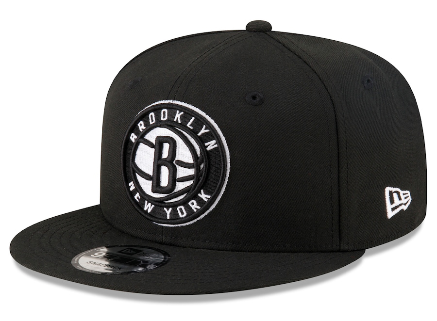 Brooklyn-Nets-New-Era-Black-White-Chainstitch-Snapback-Hat-1