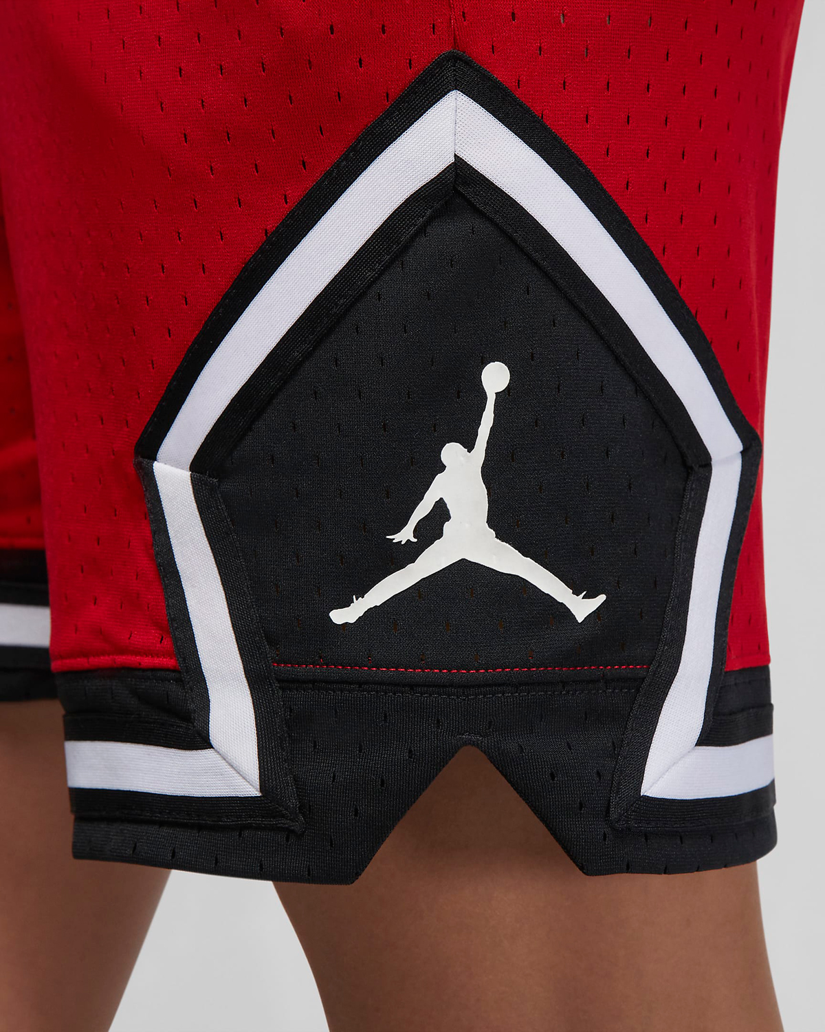 Jordan-Diamond-Shorts-Red-Black-White-1