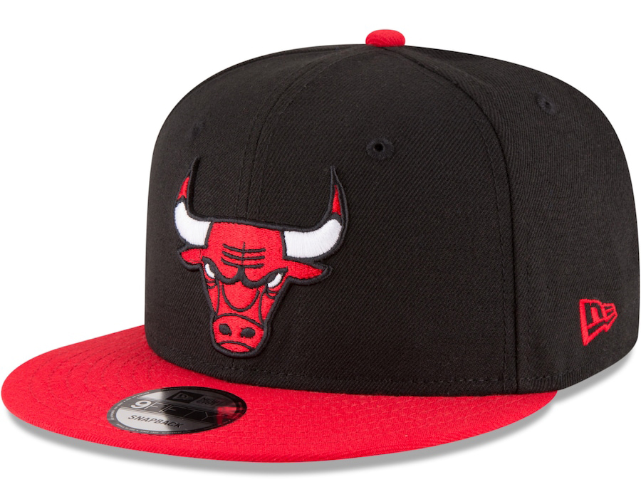 New-Era-Chicago-Bulls-2-Tone-Snapback-Hat-Black-Red-1
