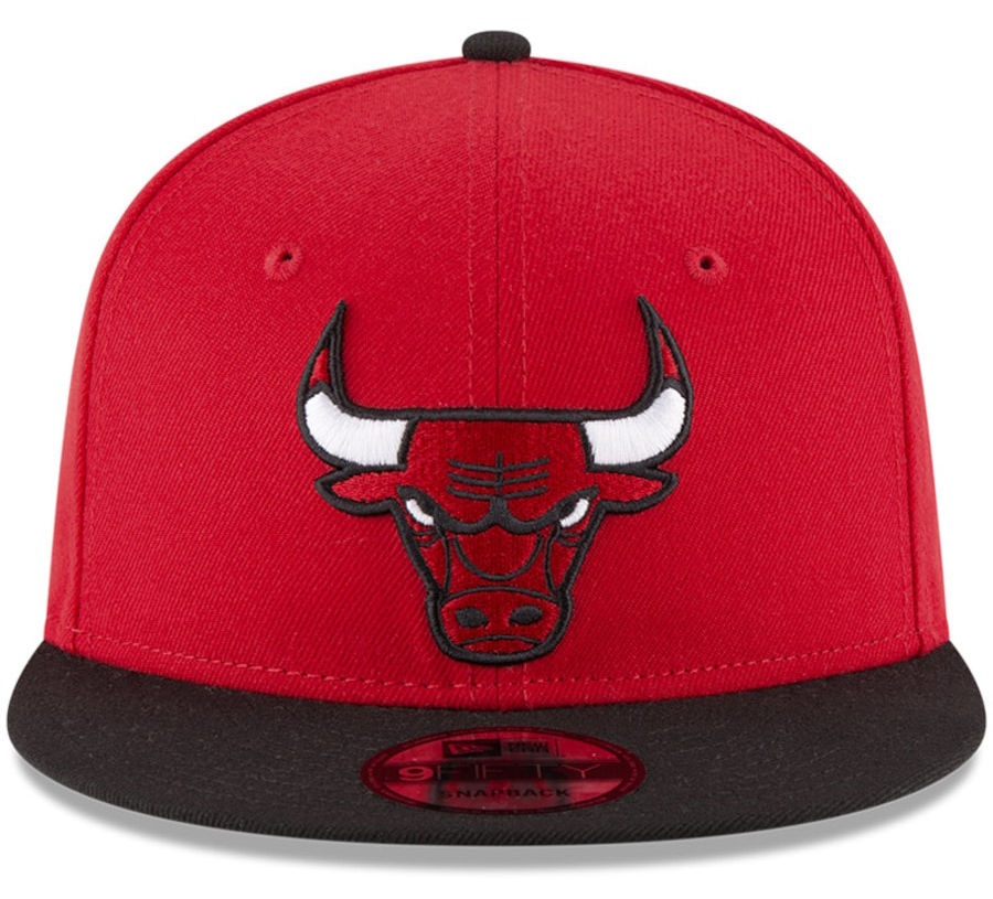 New-Era-Chicago-Bulls-2-Tone-Snapback-Hat-Red-Black-2
