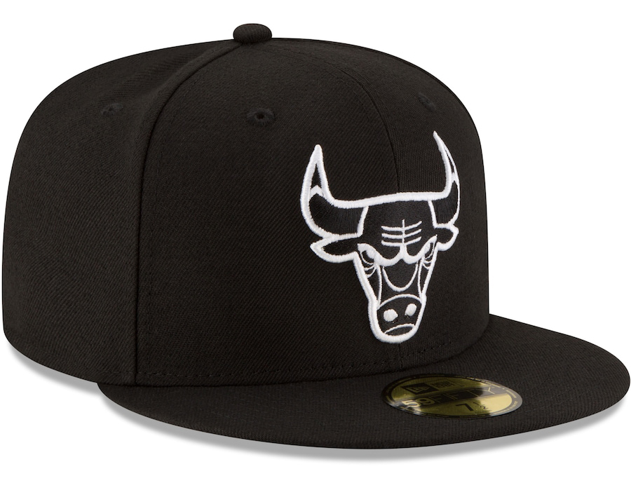 New-Era-Chicago-Bulls-Black-White-59fifty-Fitted-Hat-2