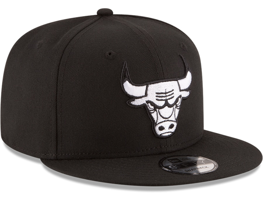 New-Era-Chicago-Bulls-Black-White-Snapback-Hat-2