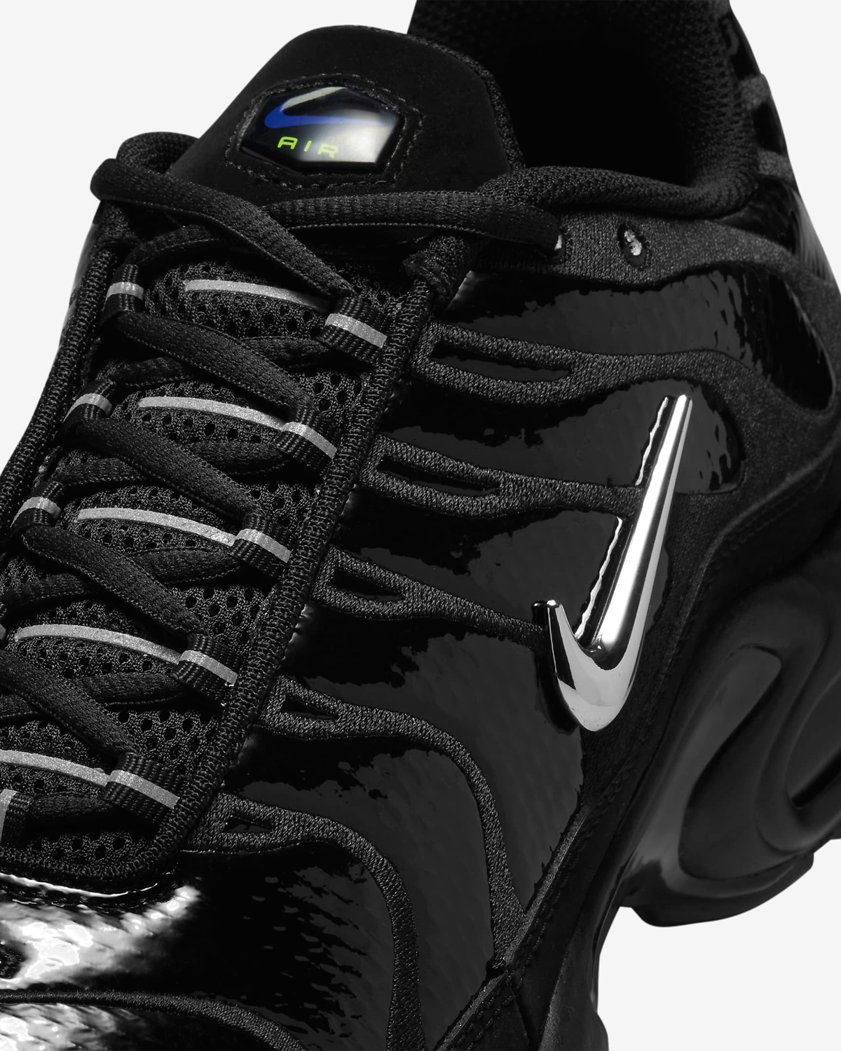 Nike-Air-Max-Plus-Black-Volt-Metalllic-Silver-Release-Date-7