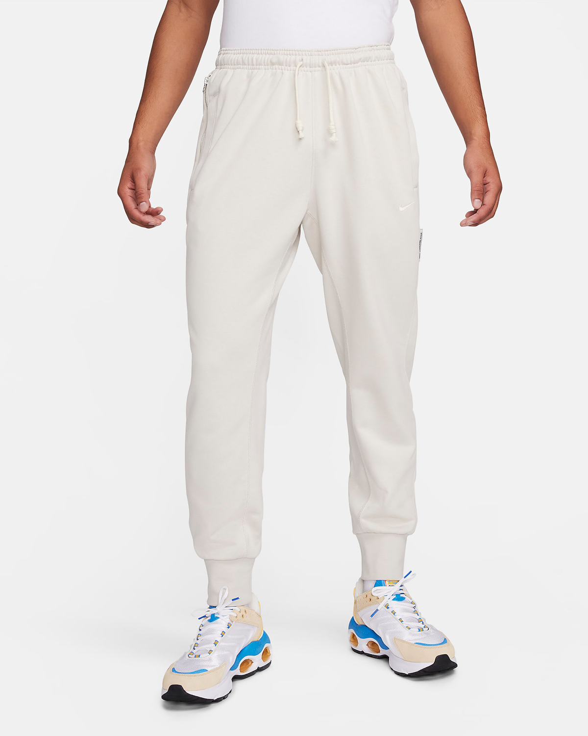 Nike Standard Issue Pants Light Orewood Brown