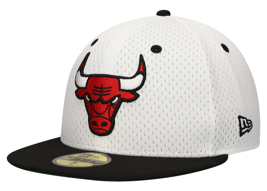 Chicago-Bulls-New-Era-Throwback-2-Tone-59fifty-Fitted-Hat-White-Black-Red-2