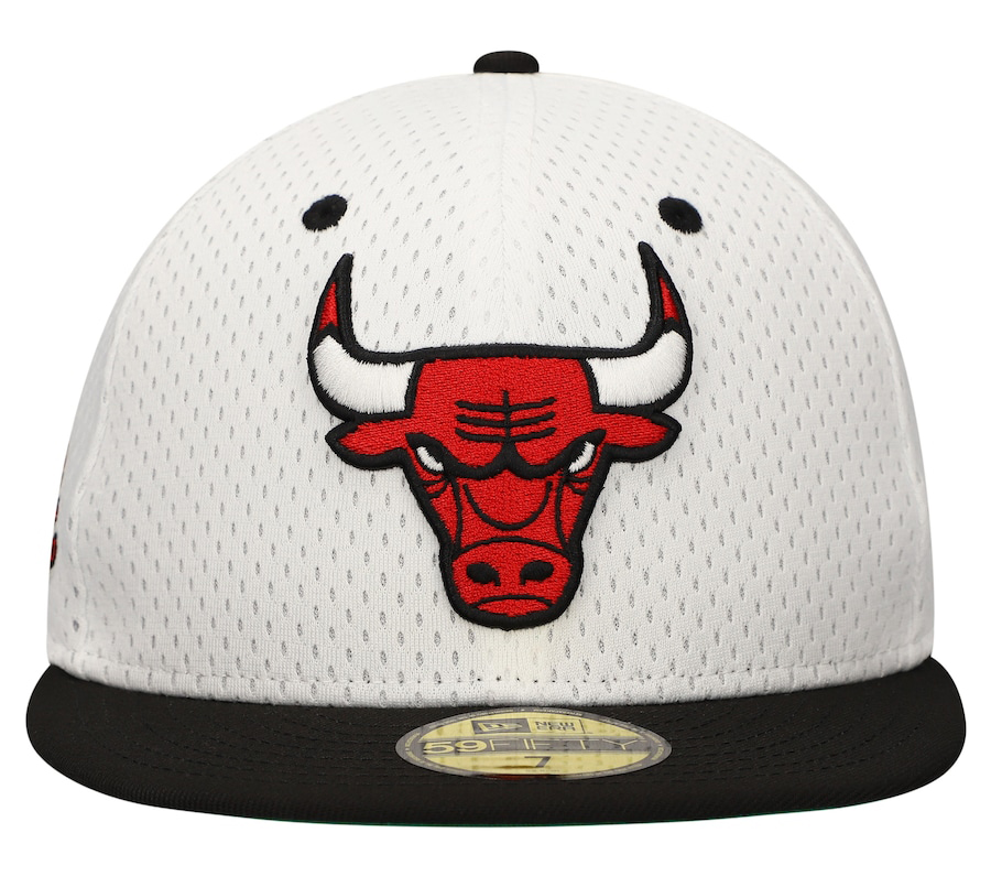 Chicago-Bulls-New-Era-Throwback-2-Tone-59fifty-Fitted-Hat-White-Black-Red-3