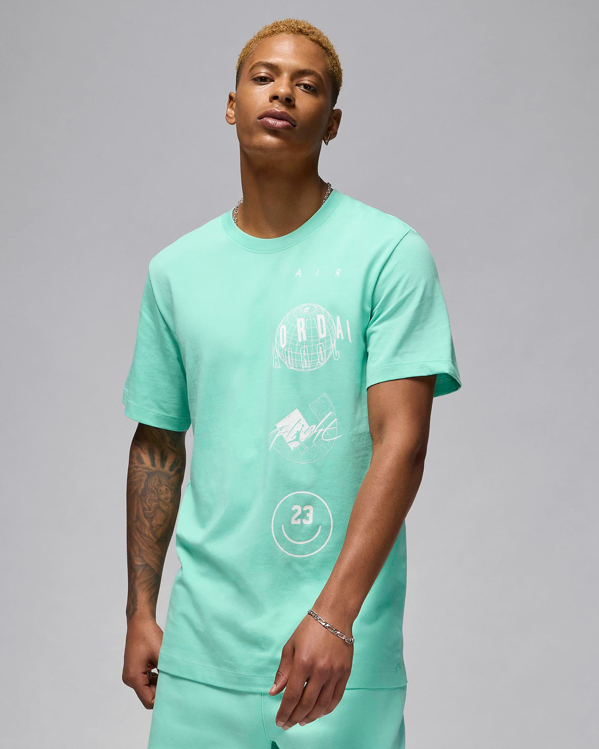 Jordan-Brand-T-Shirt-Emerald-Rise-1