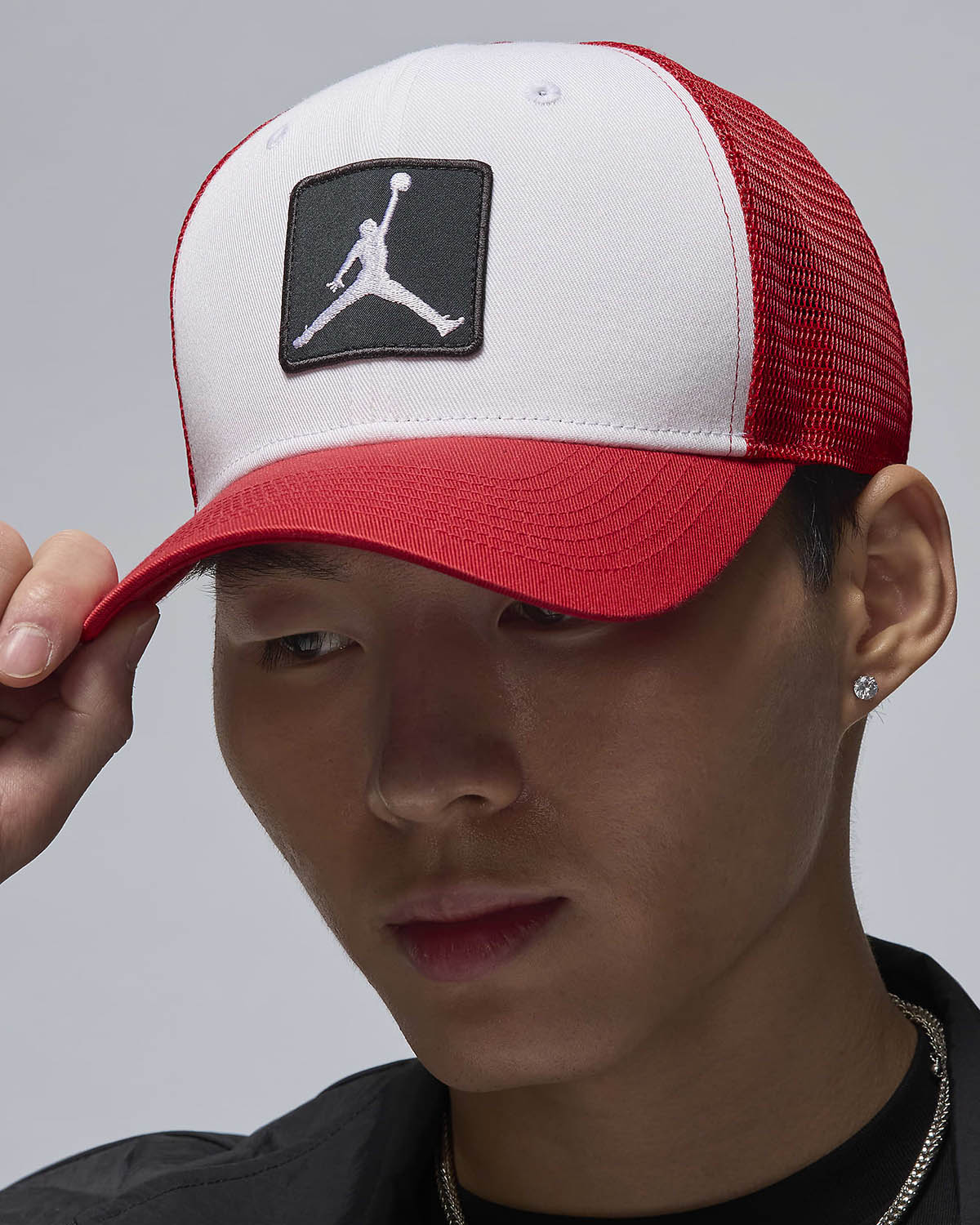 Jordan Rise Trucker Hat White Gym Red Black 3