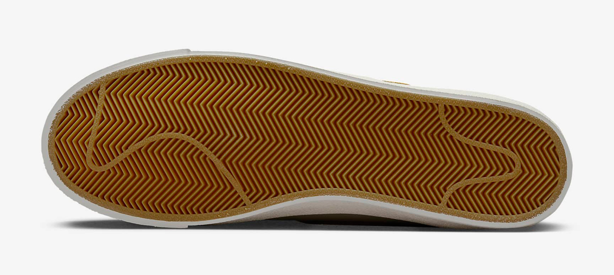 Nike-Blazer-Mid-77-Vintage-Waffle-6