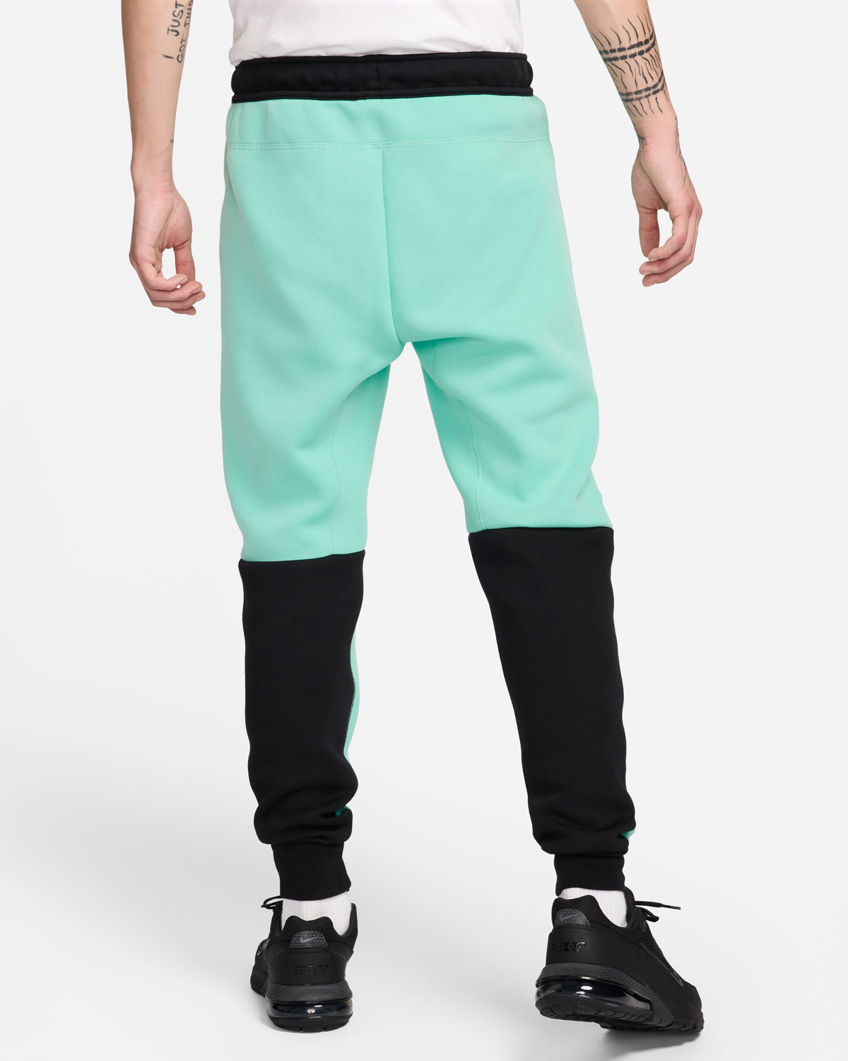 Nike-Tech-Fleece-Jogger-Pants-Emerald-Rise-Black-2