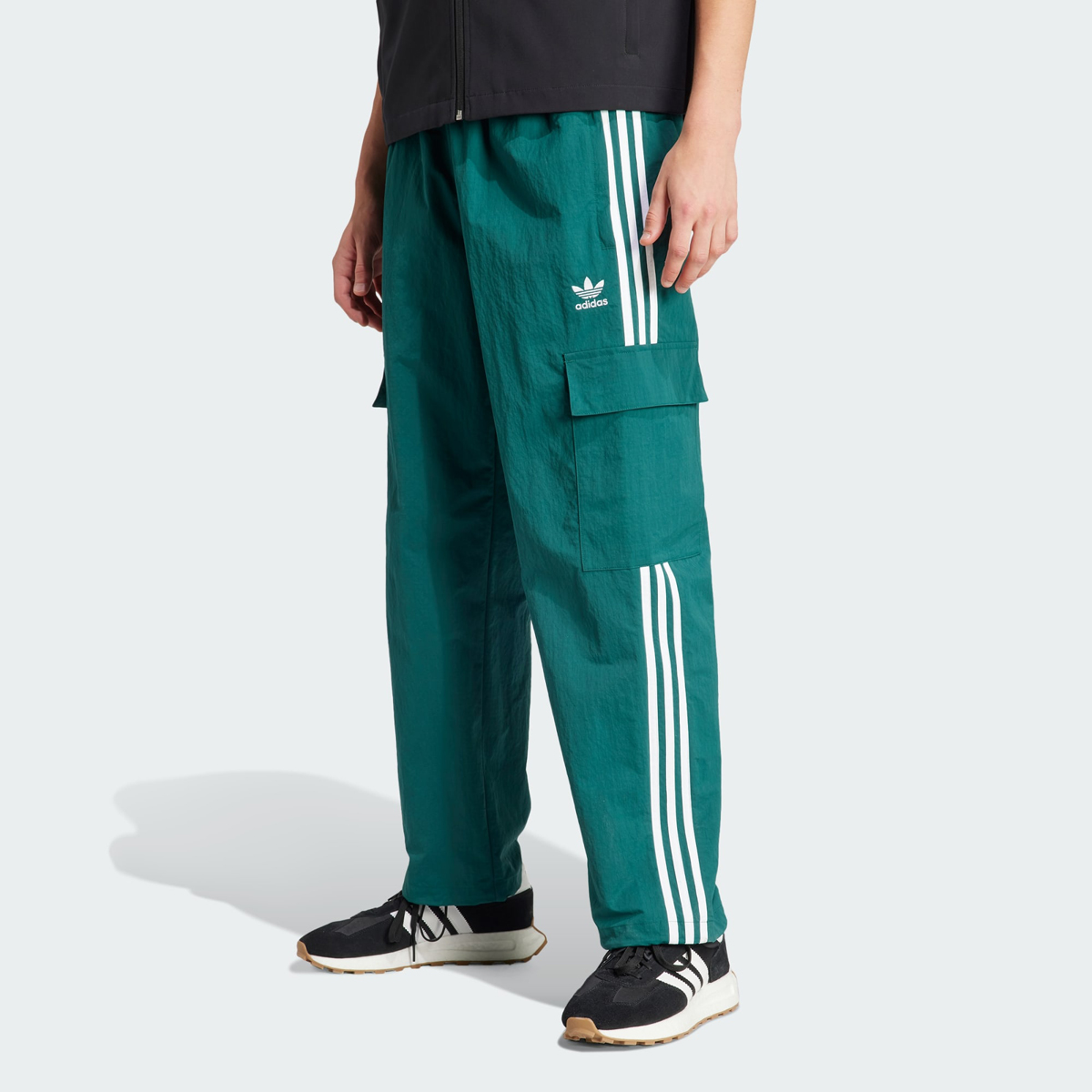 adidas-Adicolor-Classics-3-Stripes-Pants-Collegiate-Green