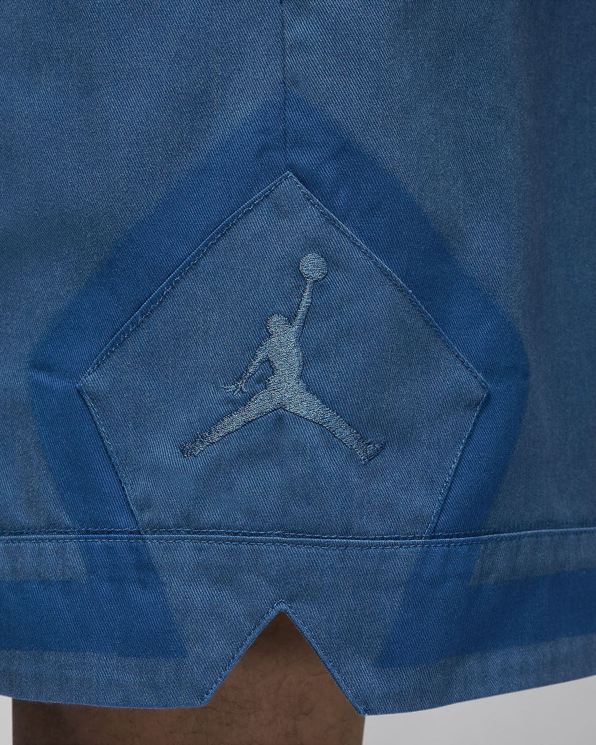 Jordan-Essentials-Diamond-Shorts-Industrial-Blue-6