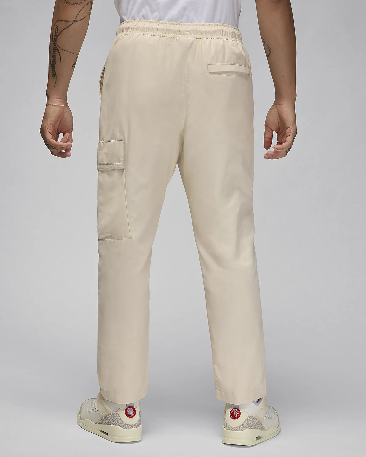 Jordan Essentials Woven Pants Air Jordan 1 Acclimate Releasing in White and Grey 2