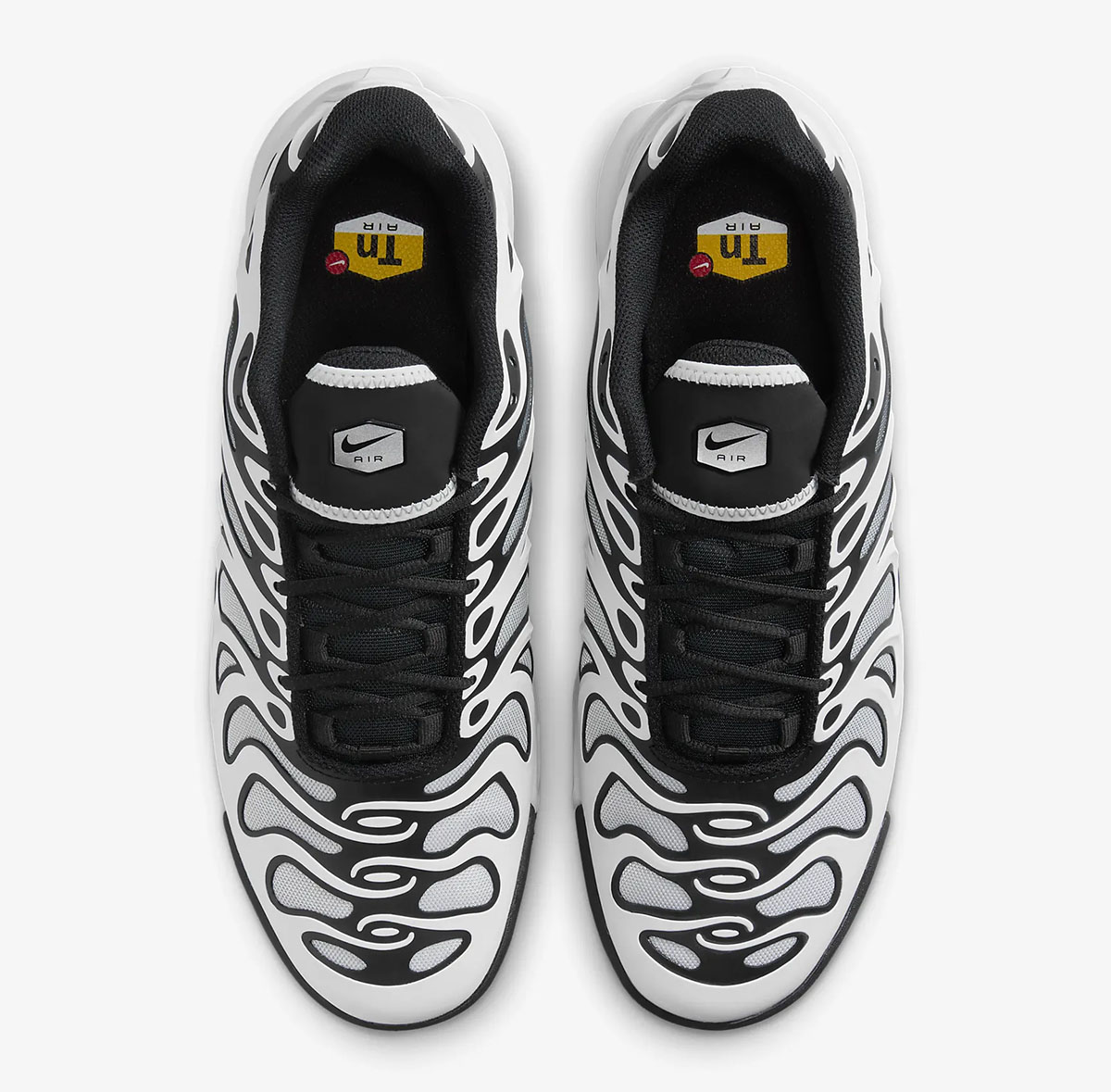 Nike Air Max Plus Drift White Metallic Silver Black 4
