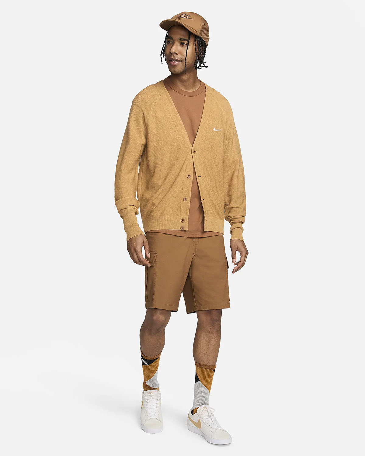Nike Club Woven Cargo Shorts Light British Tan Outfit