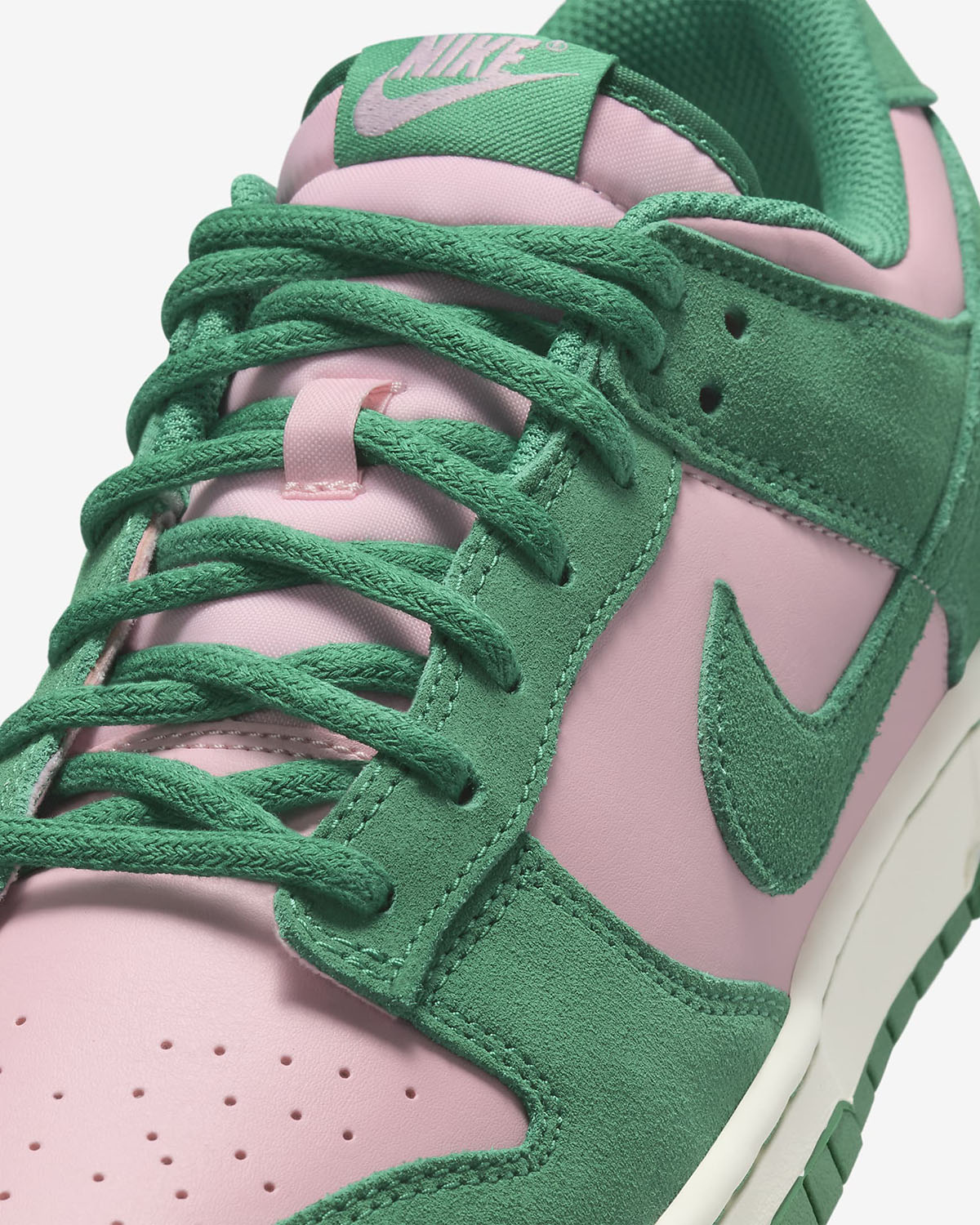 Nike Dunk Low Medium Soft Pink Malachite 7