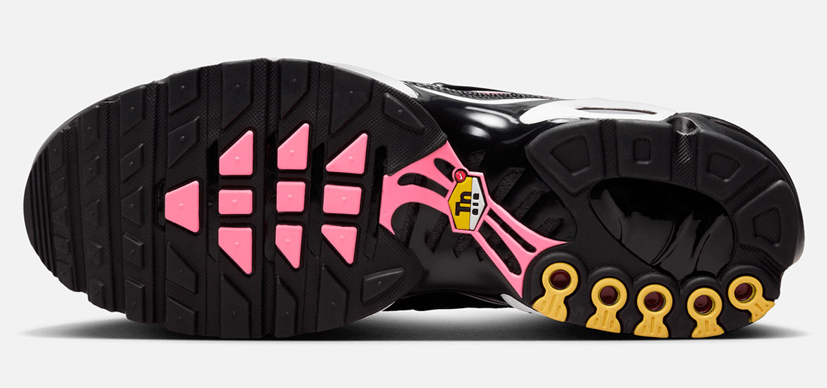 Nike Air Max Plus Pink Black 5
