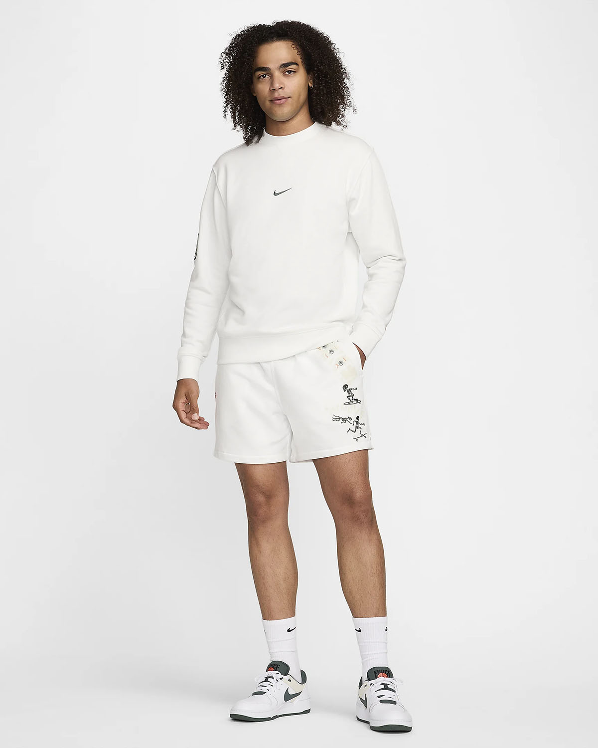 Nike Club French Terry Flow Shorts Summit White Vintage Green