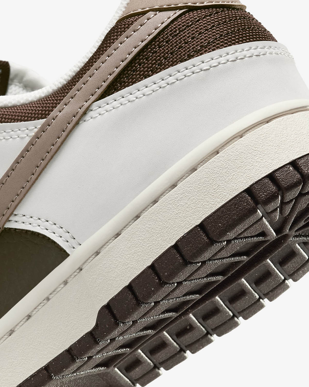 Nike-Dunk-Low-Next-Nature-Summit-White-Baroque-Brown-8